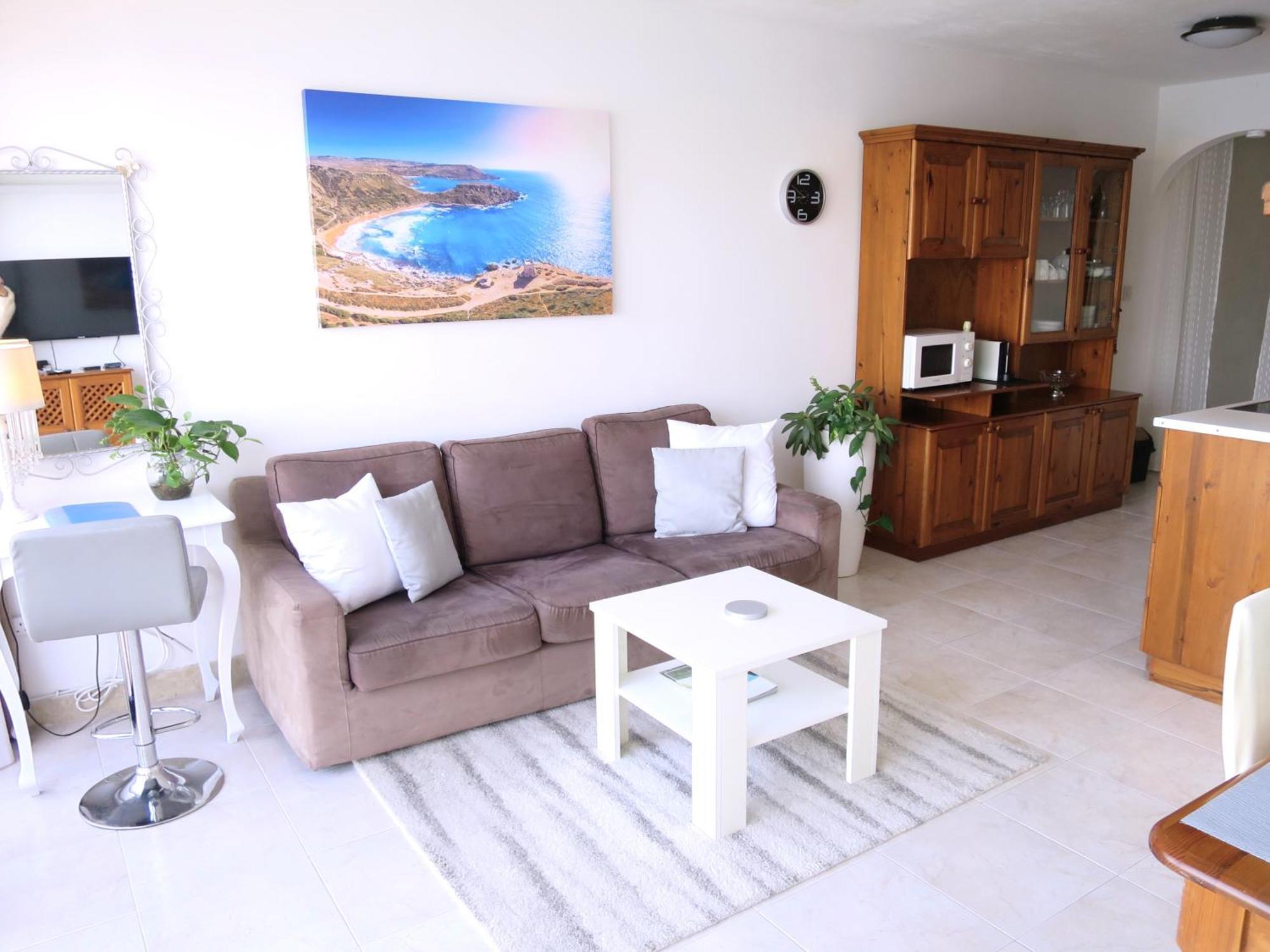 Seafront Apartment Terrace, Lounger & Panoramic Ocean Views Mellieħa Стая снимка