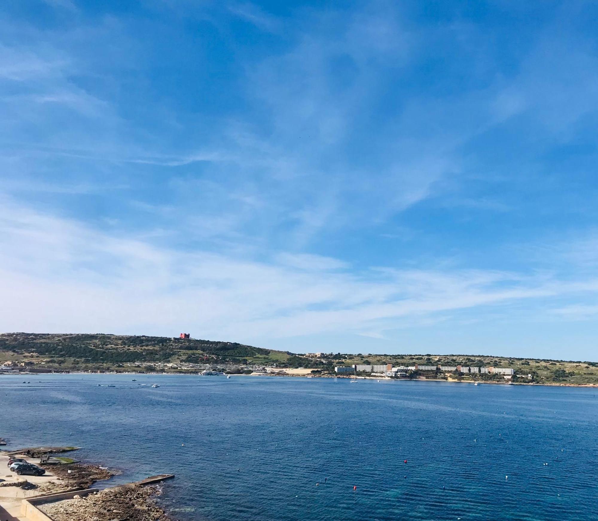 Seafront Apartment Terrace, Lounger & Panoramic Ocean Views Mellieħa Екстериор снимка